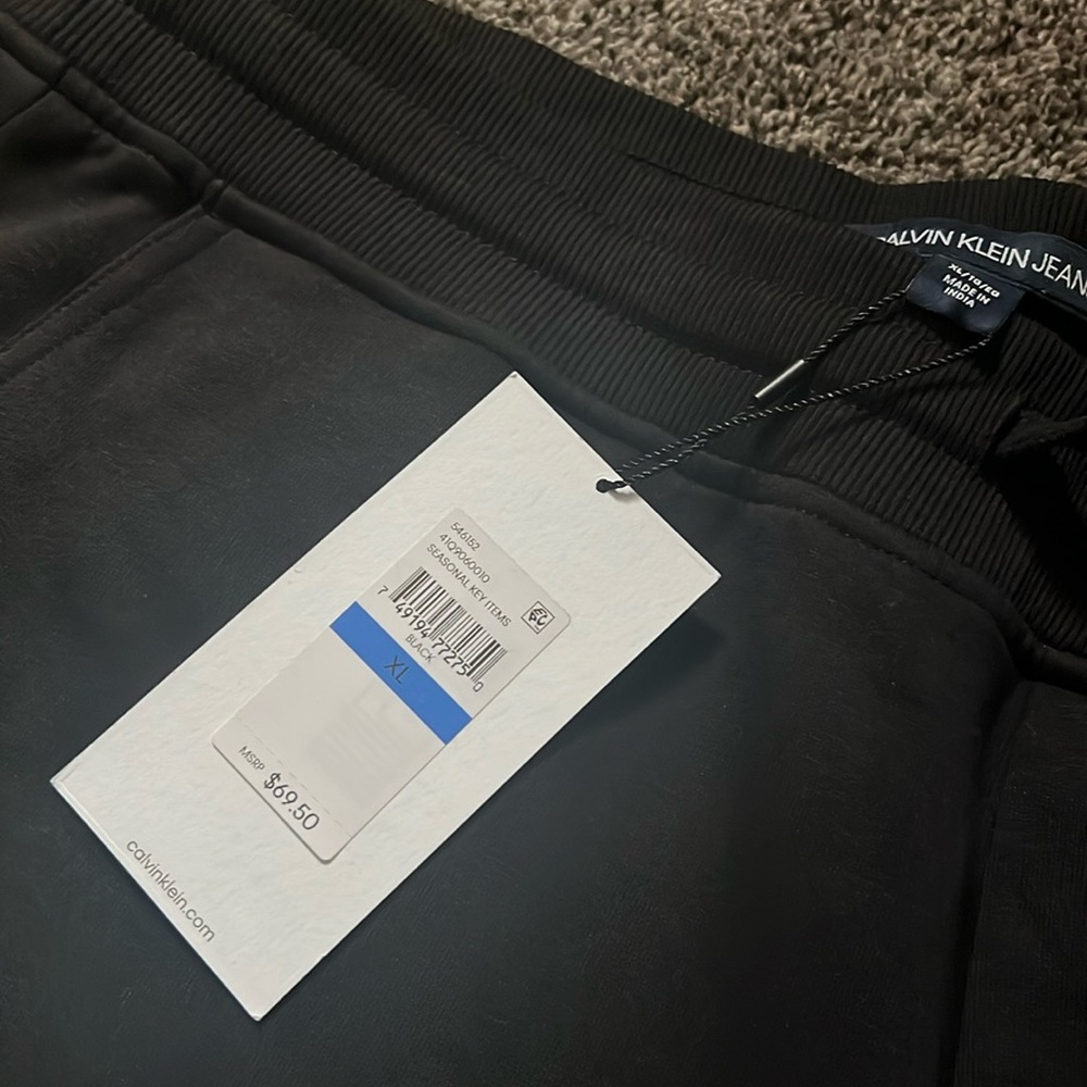 Men’s CK Sweats. Never worn with tags